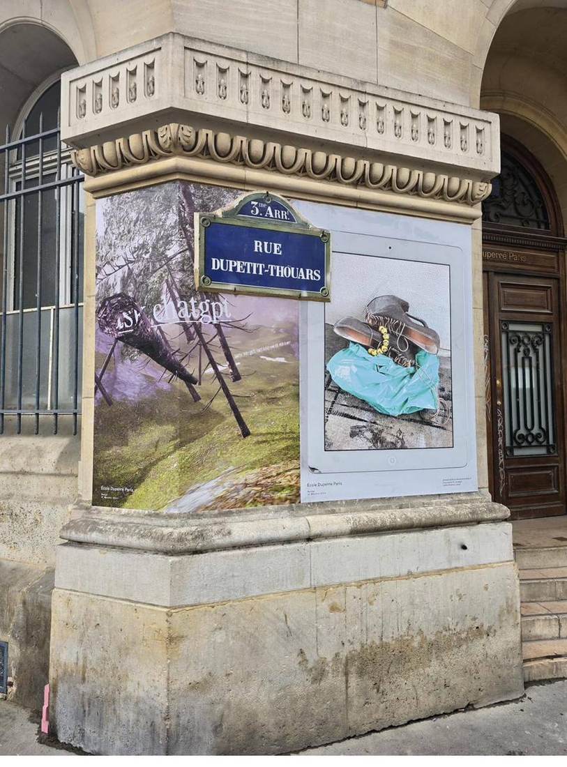 Détail vitrine École Duperré Paris 3e avec plaque de rue 'Rue Dupetit-Thouars 3e Arr.' visible — film décoratif DFP France